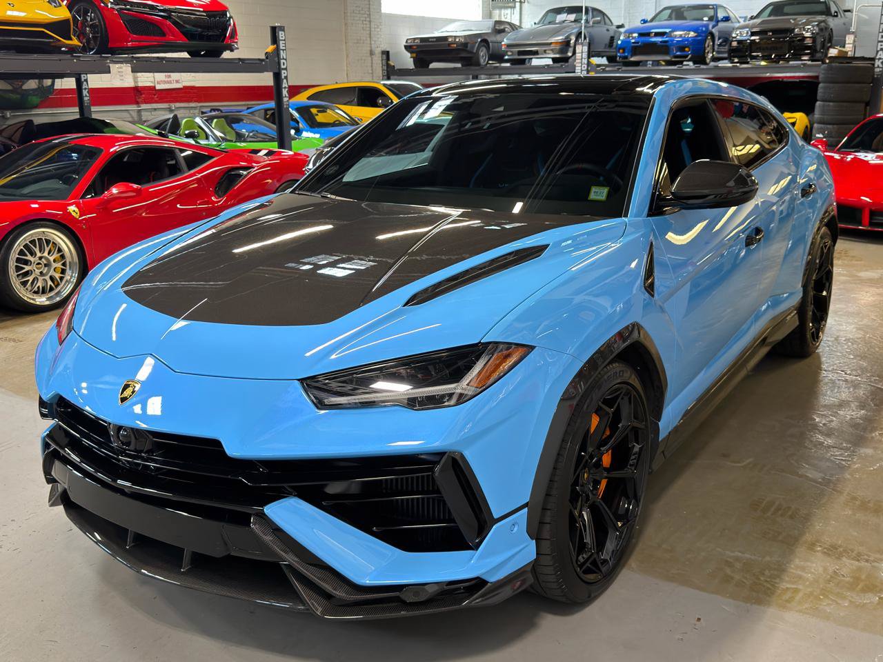 Used 2024 Lamborghini Urus Performante AWD/4WD image 12