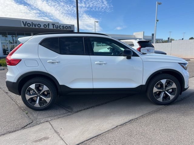 New 2026 Volvo XC40 B5 Plus w/ Protection Package Premier AWD/4WD image 2
