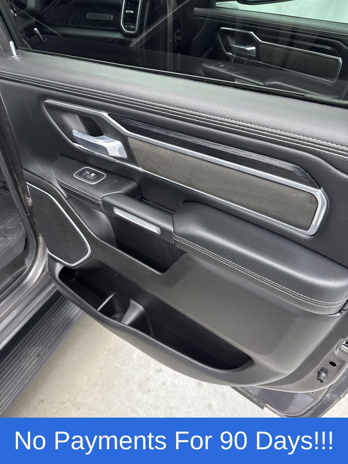 Used 2023 RAM 1500 Laramie AWD/4WD image 42