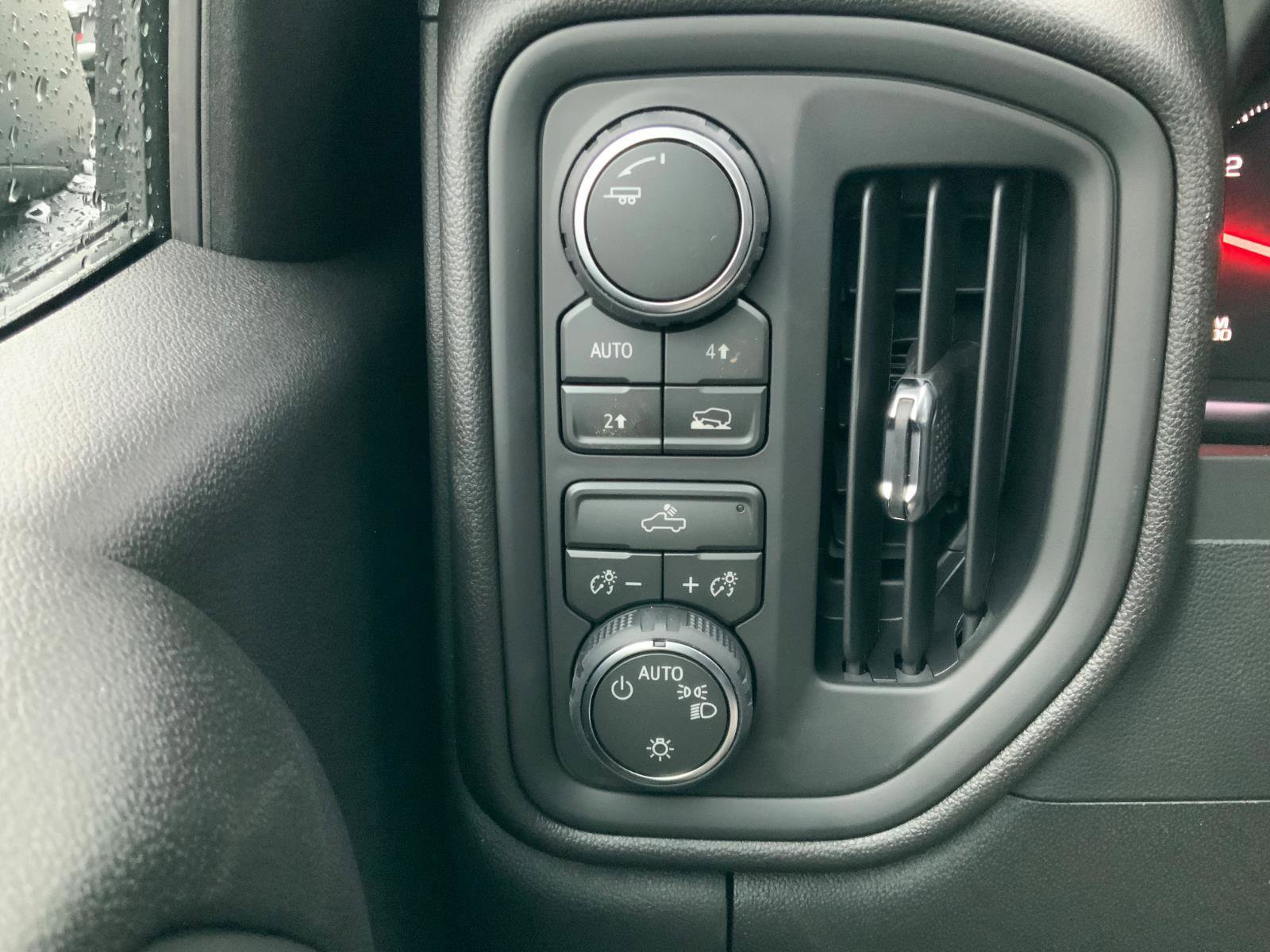 New 2026 Chevrolet Silverado 1500 Custom AWD/4WD image 26