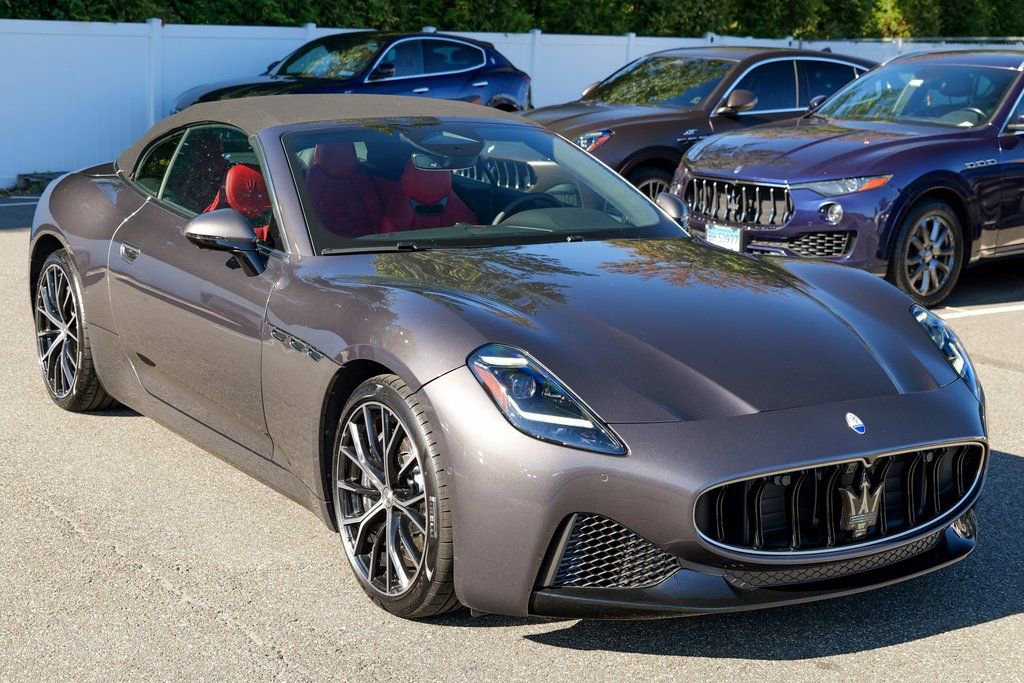 New 2026 Maserati GranCabrio Modena image 9