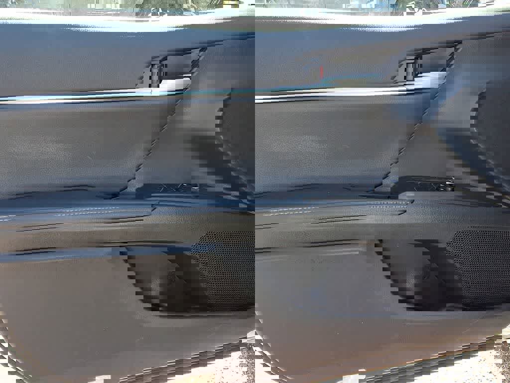 Used 2023 Toyota Camry XLE w/ Navigation Package image 11