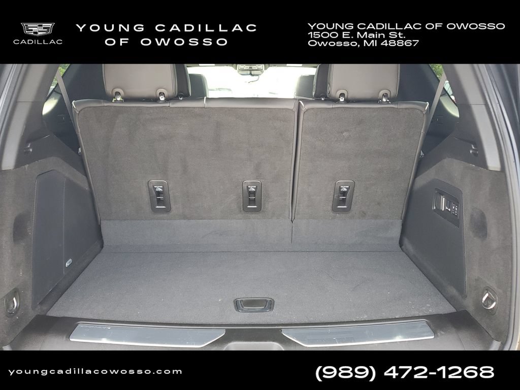 Used 2024 Cadillac Escalade Premium Luxury AWD/4WD image 32