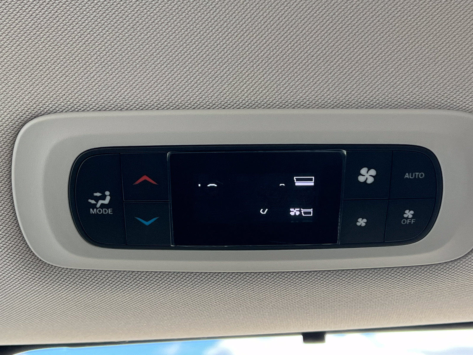Used 2020 Chrysler Pacifica Touring-L Plus FWD image 38
