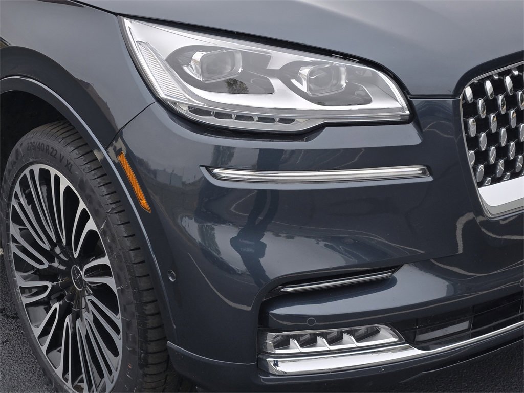 Used 2023 Lincoln Aviator Black Label w/ Class IV Trailer Tow Package image 9