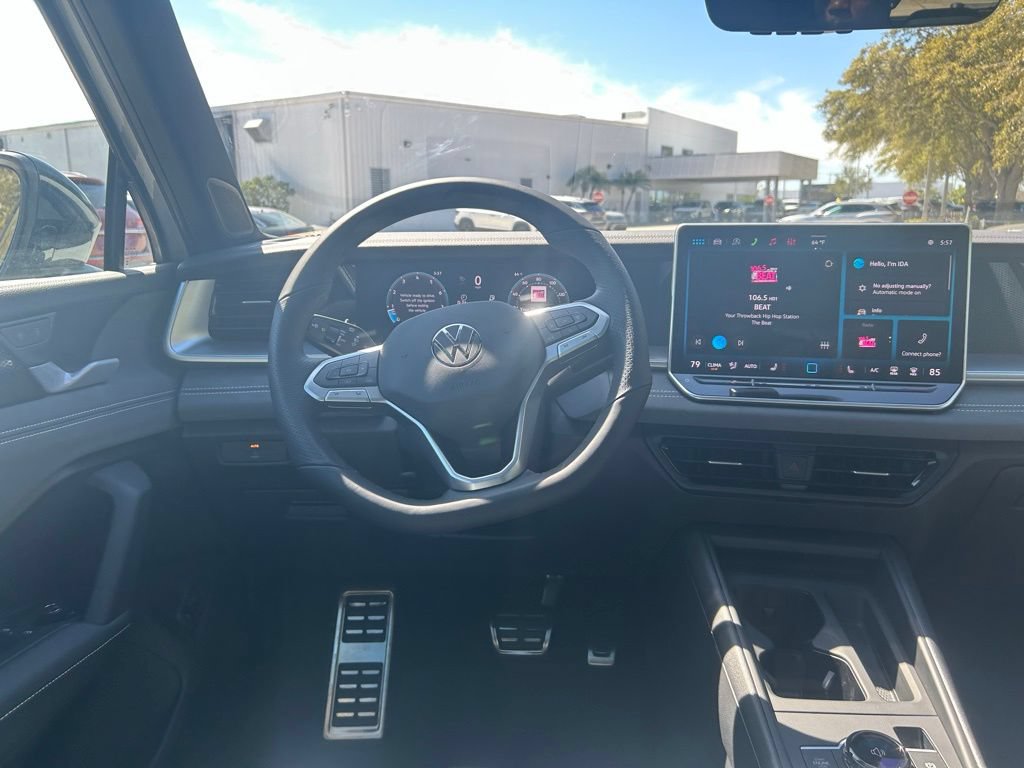 New 2026 Volkswagen Tiguan SE R-Line FWD image 53