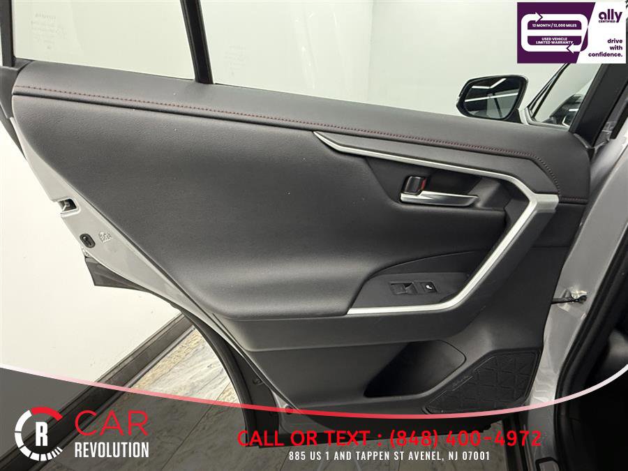 Used 2022 Toyota RAV4 XSE w/ Premium Package image 34