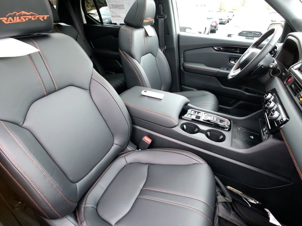 New 2025 Honda Pilot TrailSport image 25