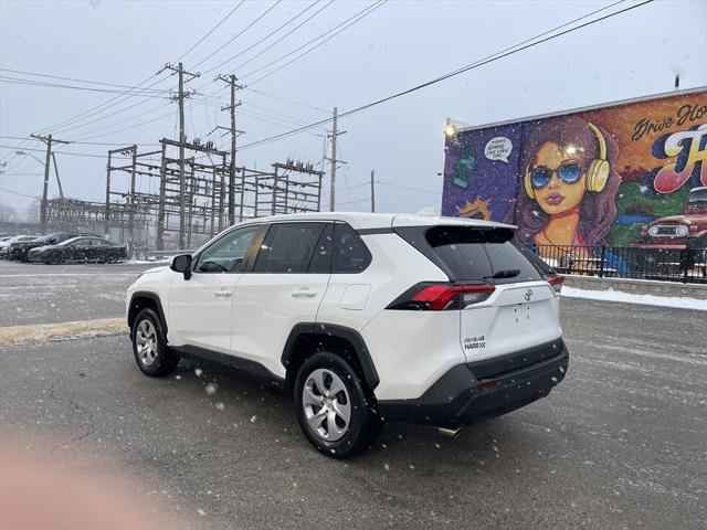 Certified 2022 Toyota RAV4 LE image 3