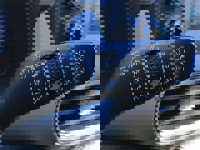 Used 2021 Hyundai Kona Limited w/ Cargo Package image 28