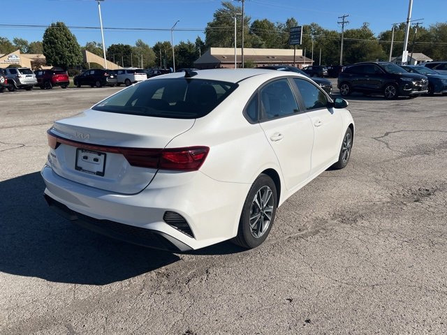 Used 2024 Kia Forte LXS image 6