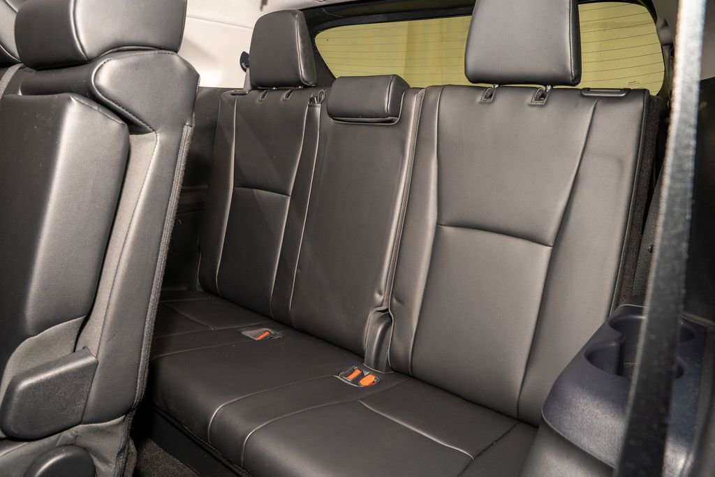 Used 2023 Toyota Highlander XLE image 10