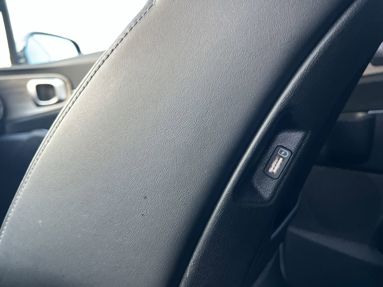 Used 2022 Kia Sorento S w/ Panoramic Sunroof Package image 25