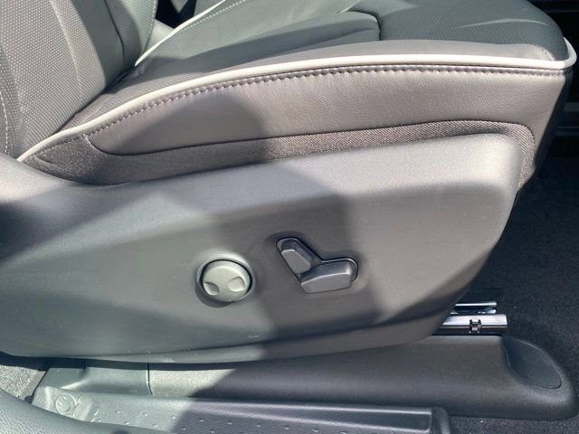 New 2026 Chrysler Pacifica Limited AWD/4WD image 31