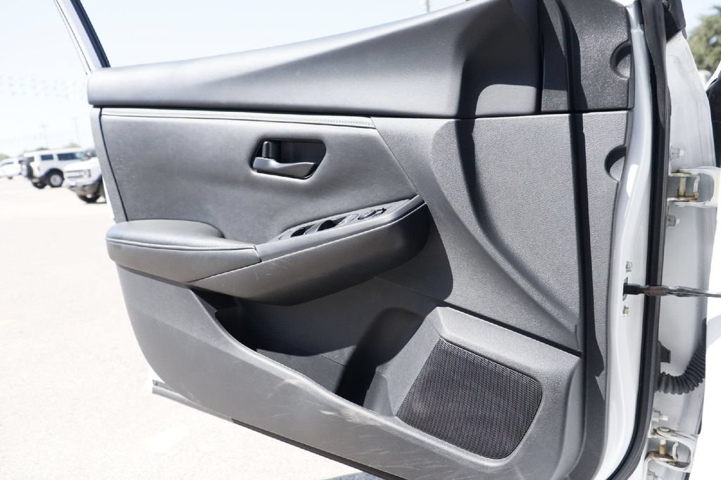 Used 2025 Nissan Sentra S FWD image 13