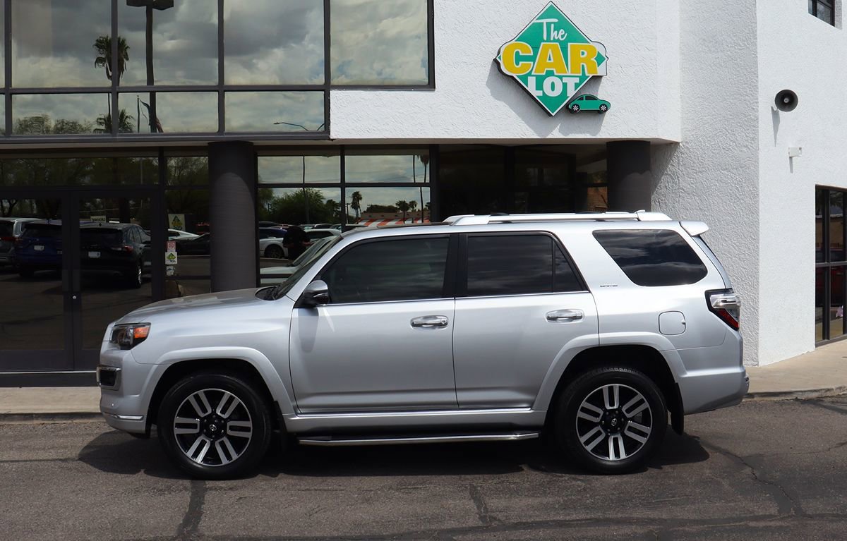 Used 2022 Toyota 4Runner Limited AWD/4WD image 8