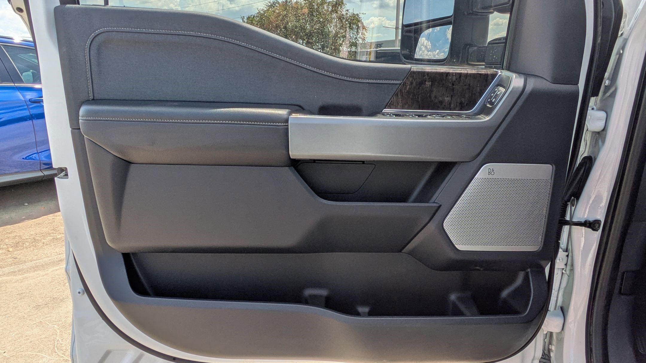 Used 2024 Ford F250 Lariat image 13