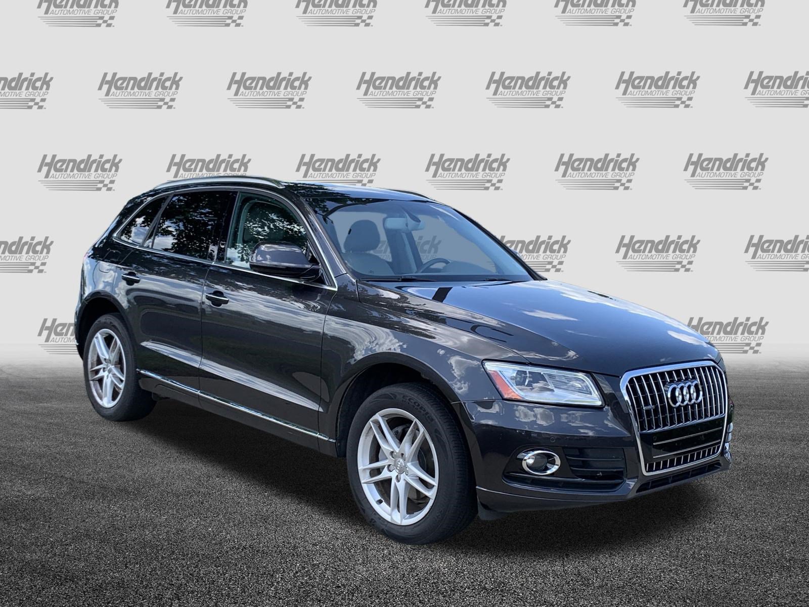 Used 2017 Audi Q5 2.0T Premium Plus AWD/4WD image 2