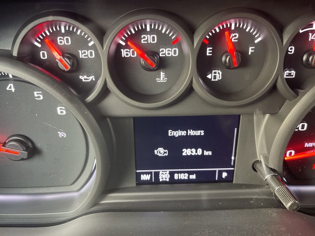 Used 2024 Chevrolet Silverado 1500 Custom w/ Dark Appearance Package image 19