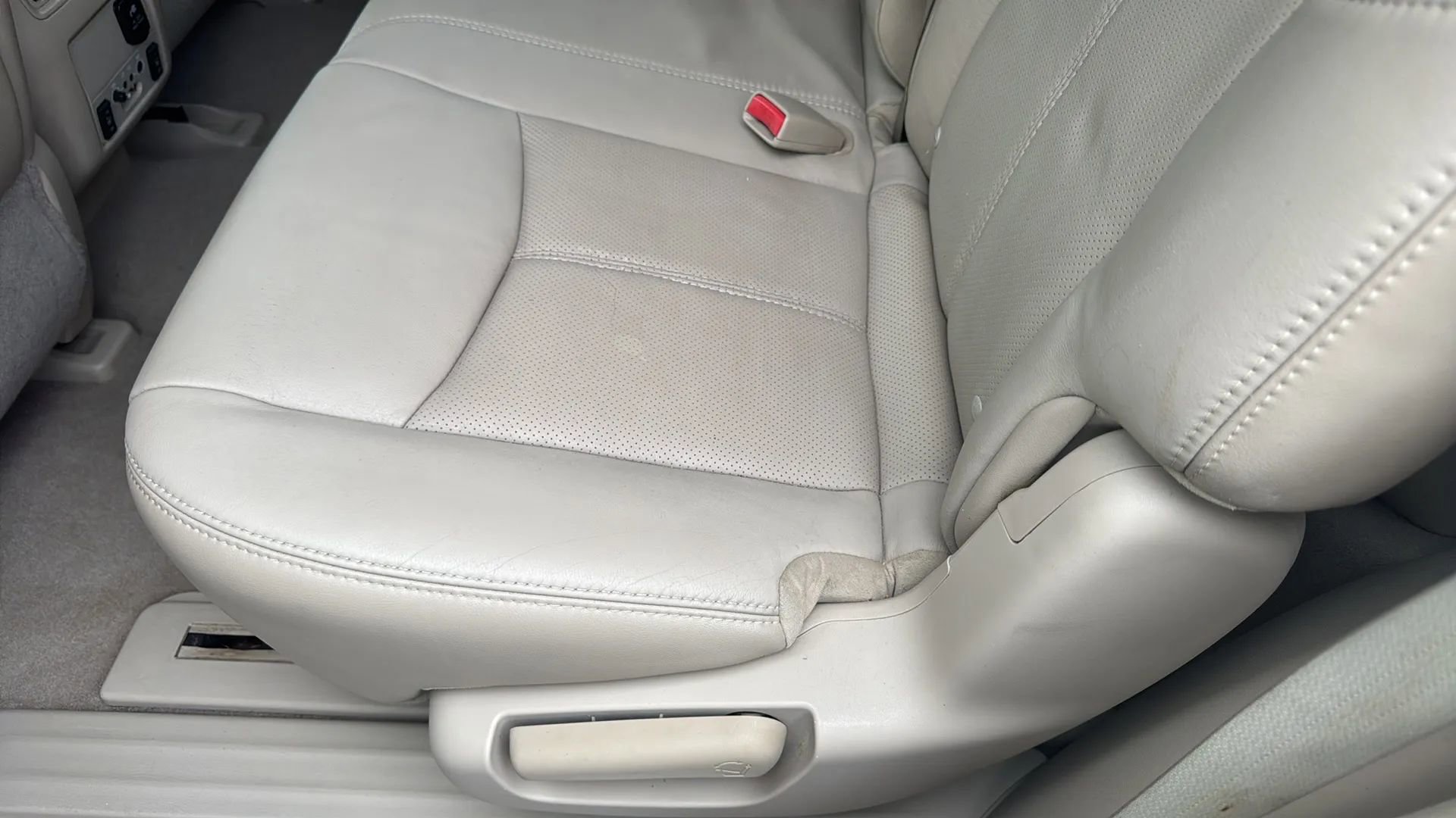 Used 2014 Nissan Pathfinder Platinum w/ Platinum Premium Package image 19