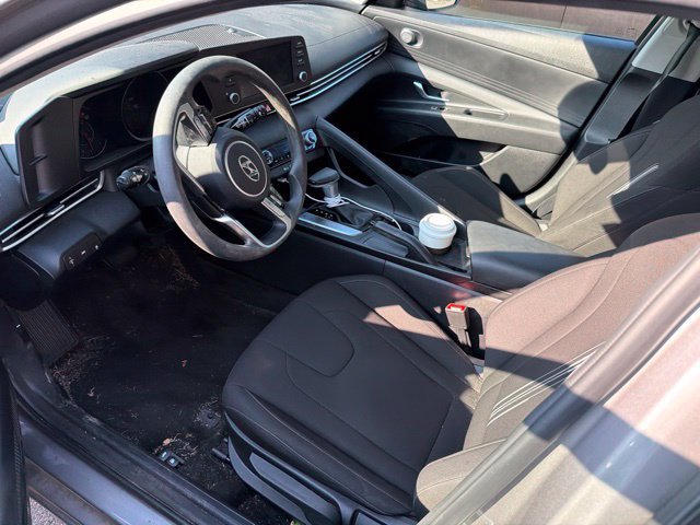 Used 2023 Hyundai Elantra SEL w/ Cargo Package FWD image 10