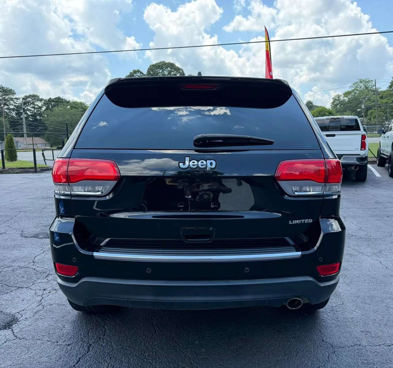 Used 2018 Jeep Grand Cherokee Limited RWD image 9