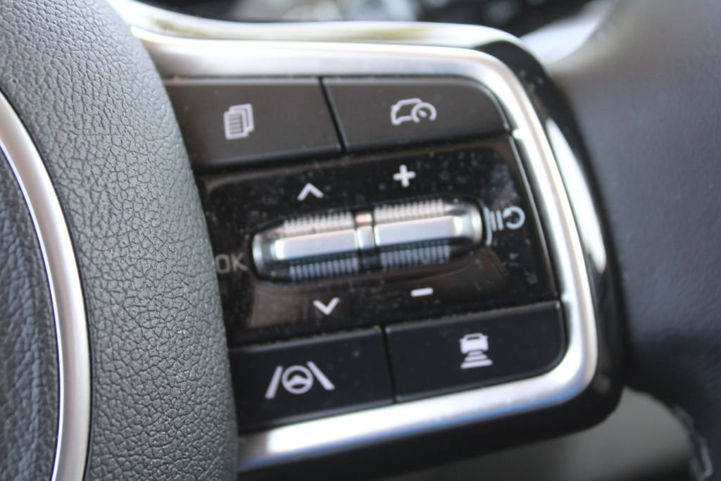 Certified 2025 Kia Sorento S w/ Panoramic Sunroof Package FWD image 31