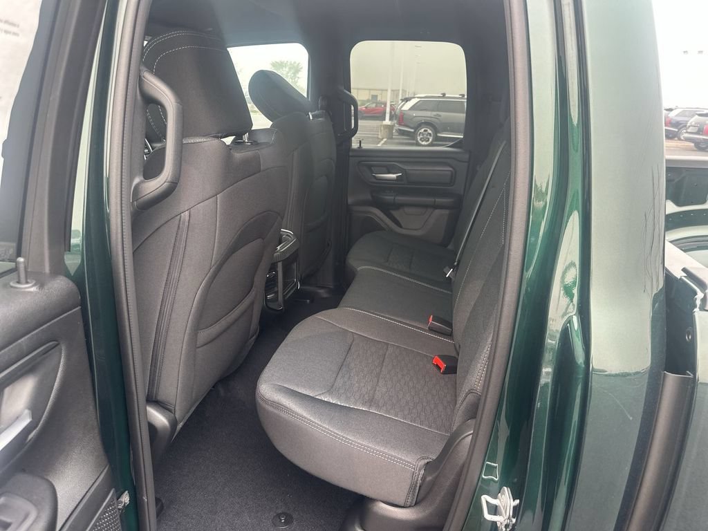 New 2026 RAM 1500 Express AWD/4WD image 28