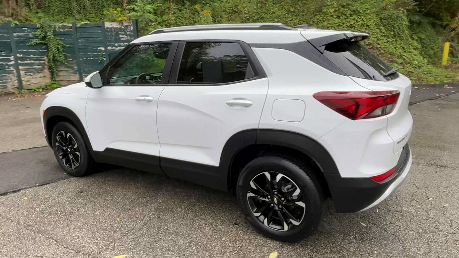 Certified 2023 Chevrolet TrailBlazer LT w/ Convenience Package FWD image 6