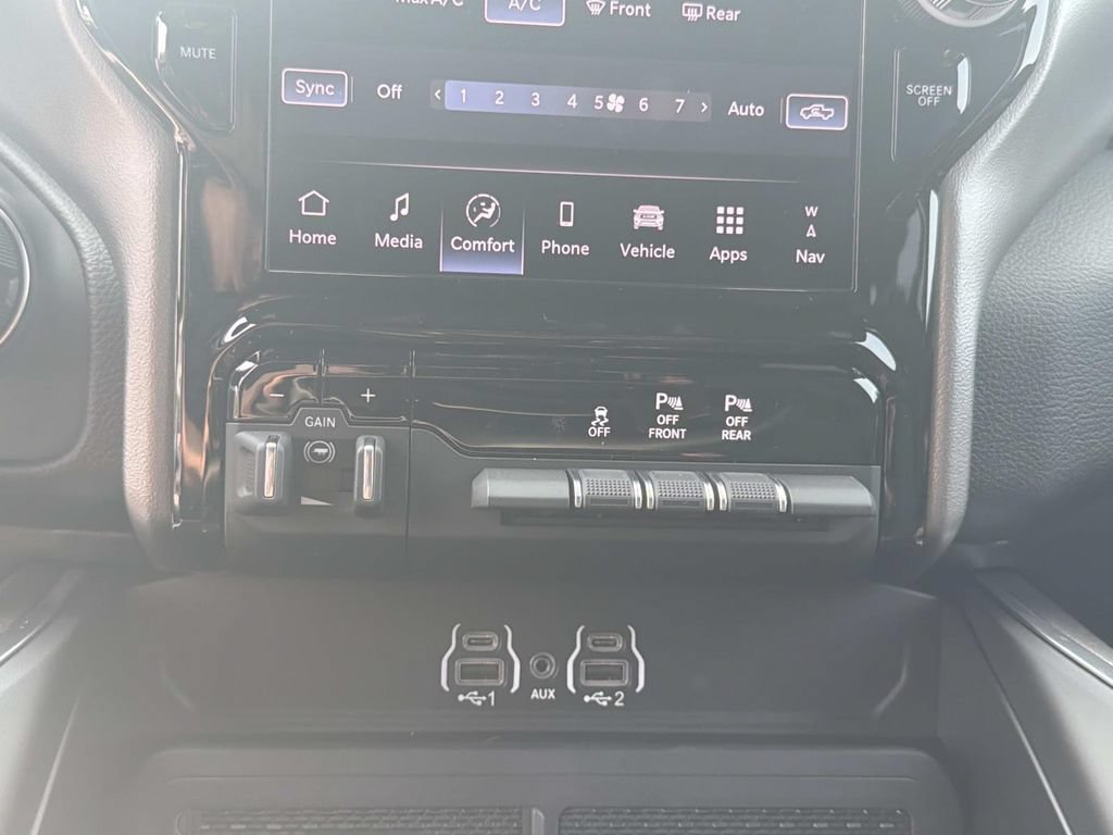 New 2026 RAM 1500 Big Horn AWD/4WD image 4