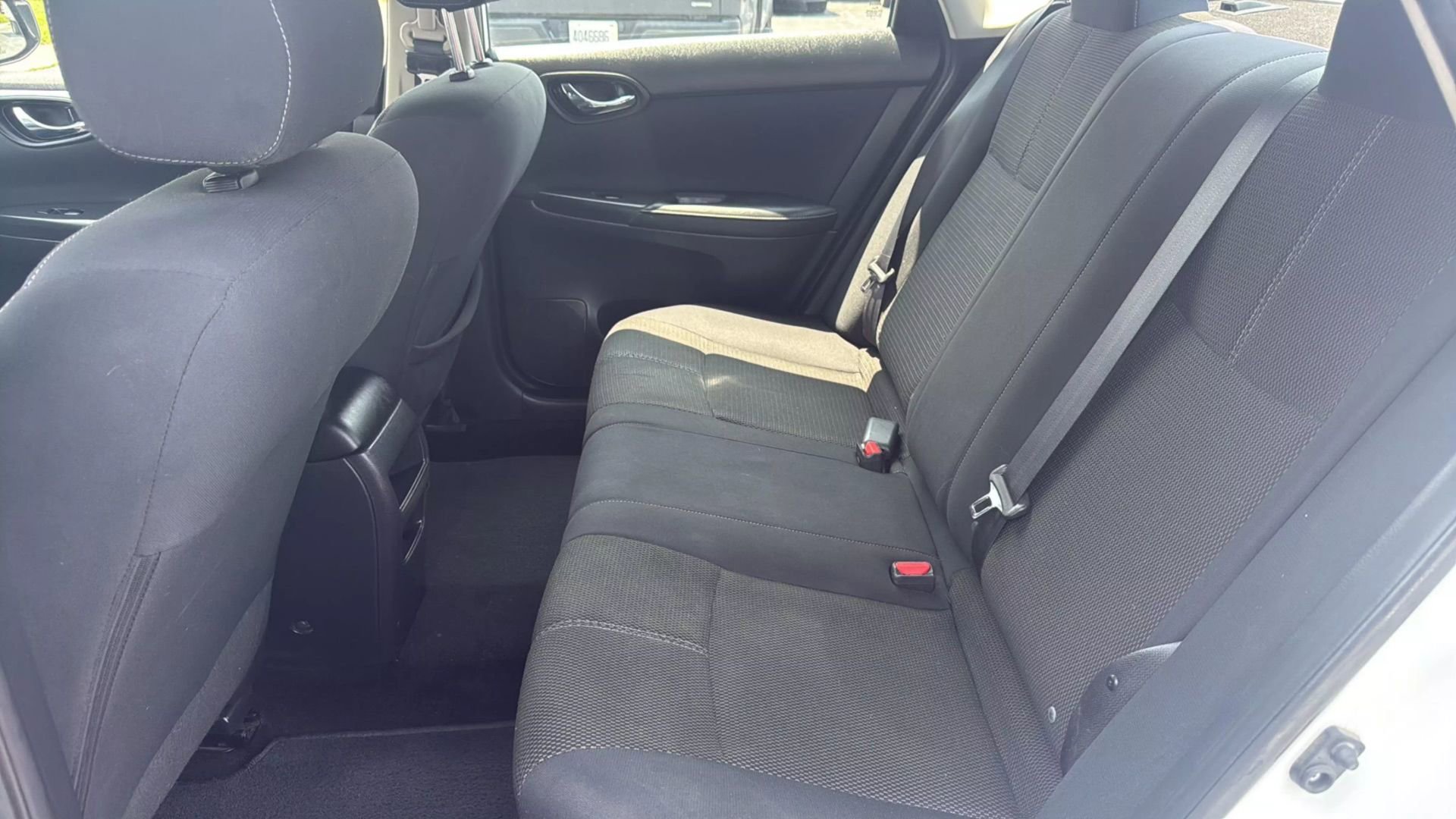 Used 2016 Nissan Sentra S image 14