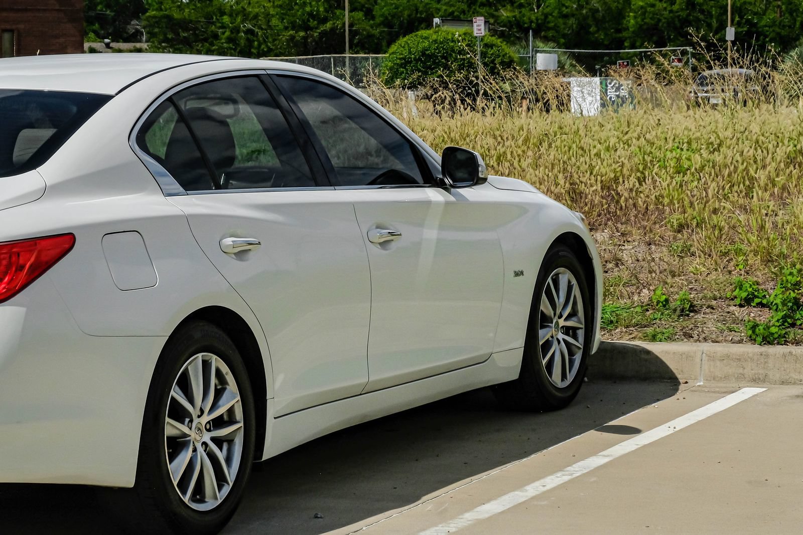 Used 2016 INFINITI Q50 3.0t Premium w/ Cargo Package RWD image 12