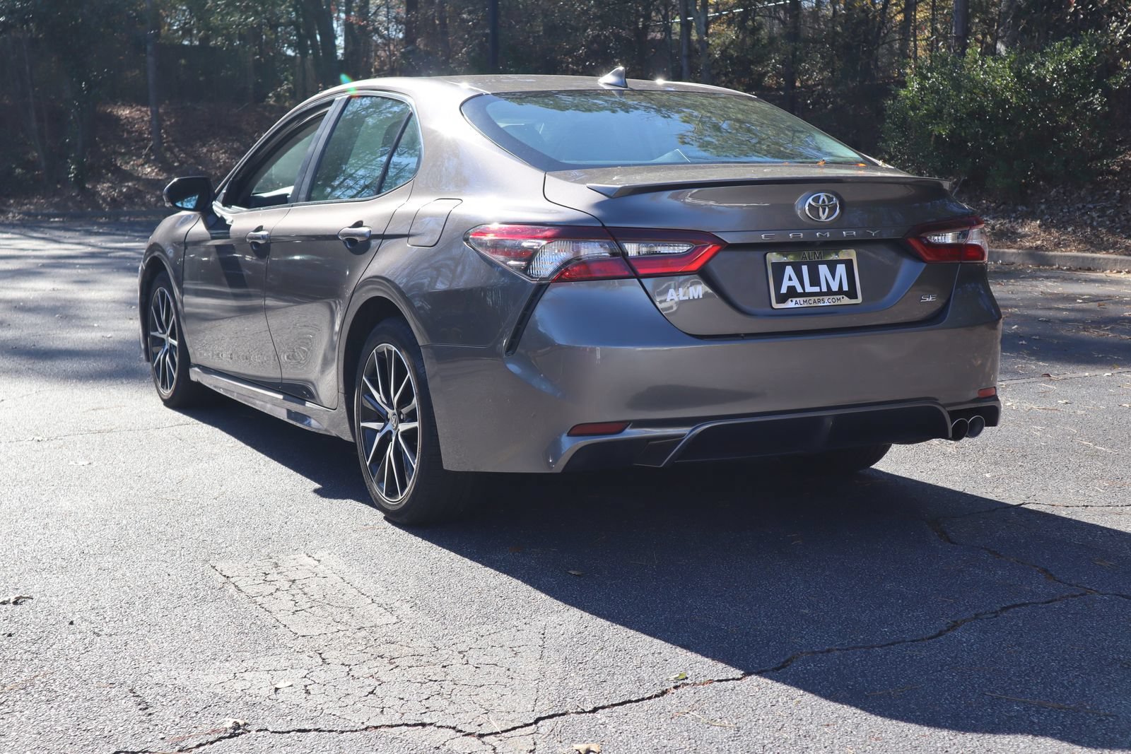 Used 2024 Toyota Camry SE FWD image 6