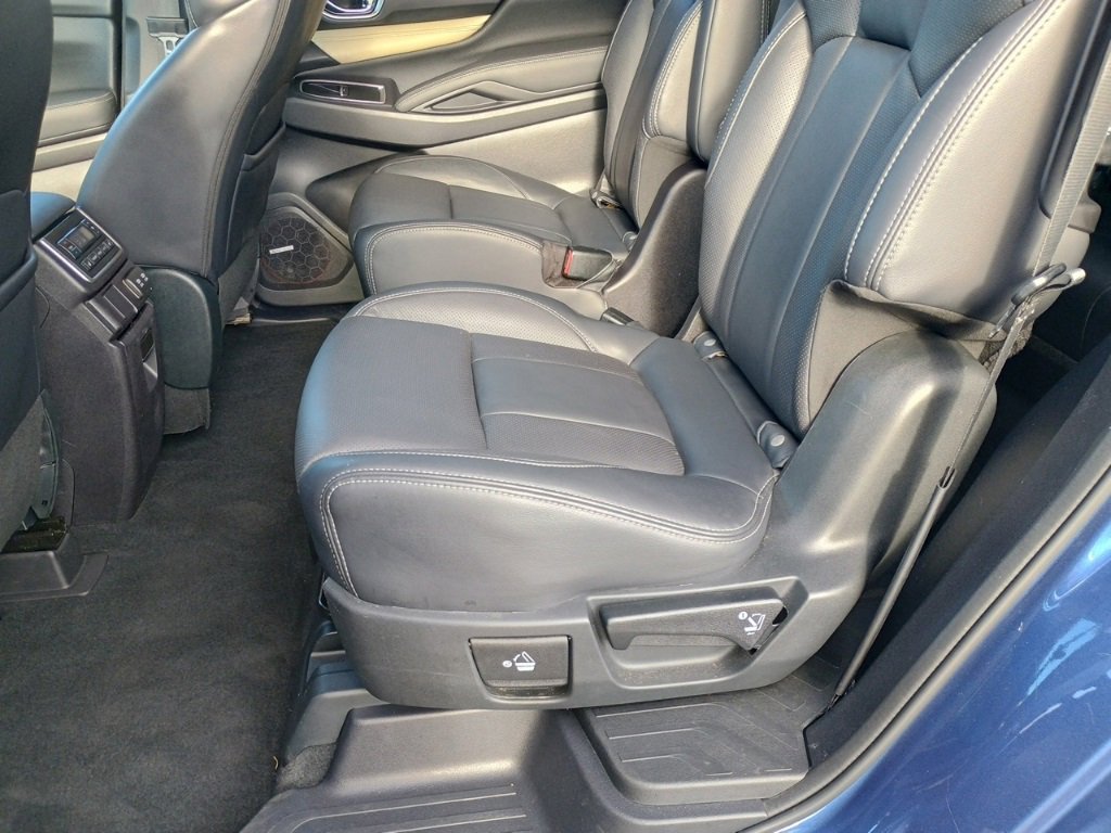 Used 2020 Subaru Ascent Limited w/ Technology Package image 16