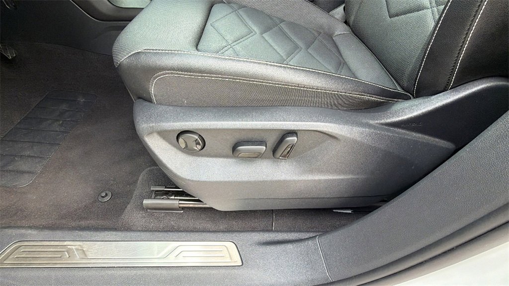 Used 2025 Volkswagen Atlas SE image 13