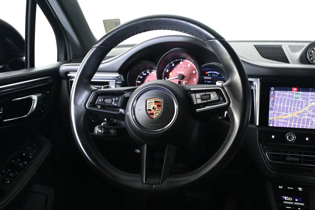 Certified 2023 Porsche Macan AWD/4WD image 12