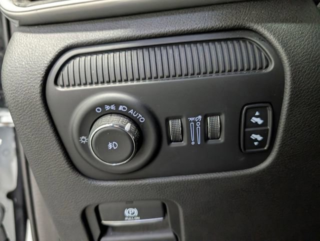 Used 2023 Jeep Wagoneer L Series II w/ Premium Group I image 22