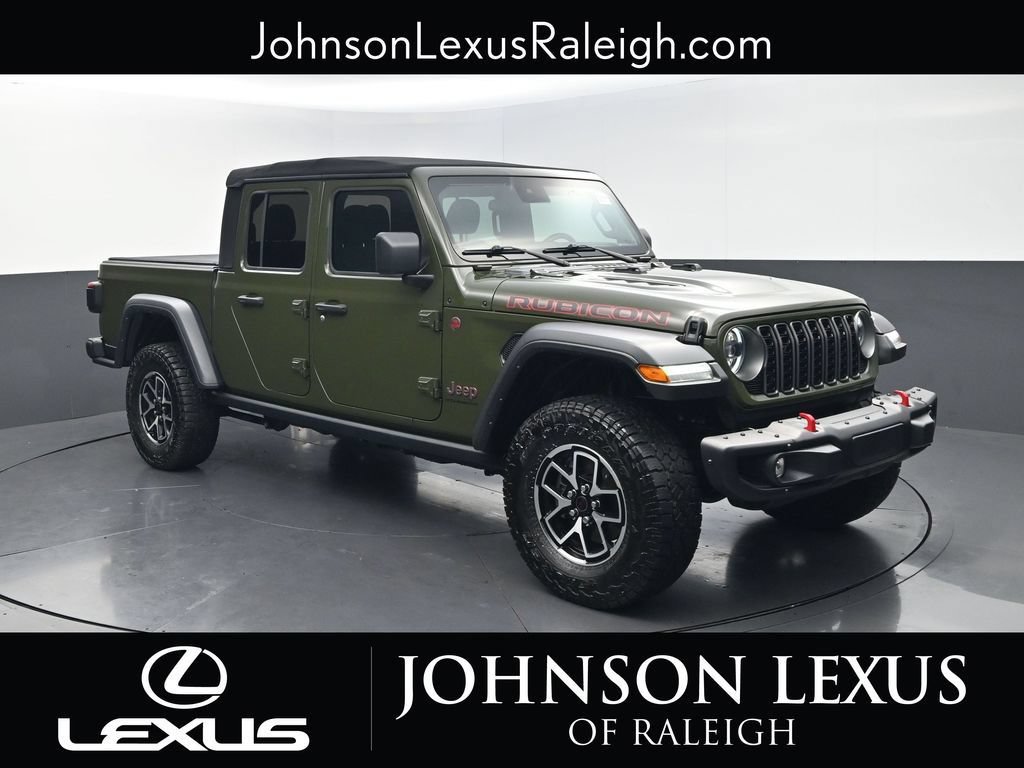 Used 2024 Jeep Gladiator Rubicon w/ Convenience Group AWD/4WD image 3