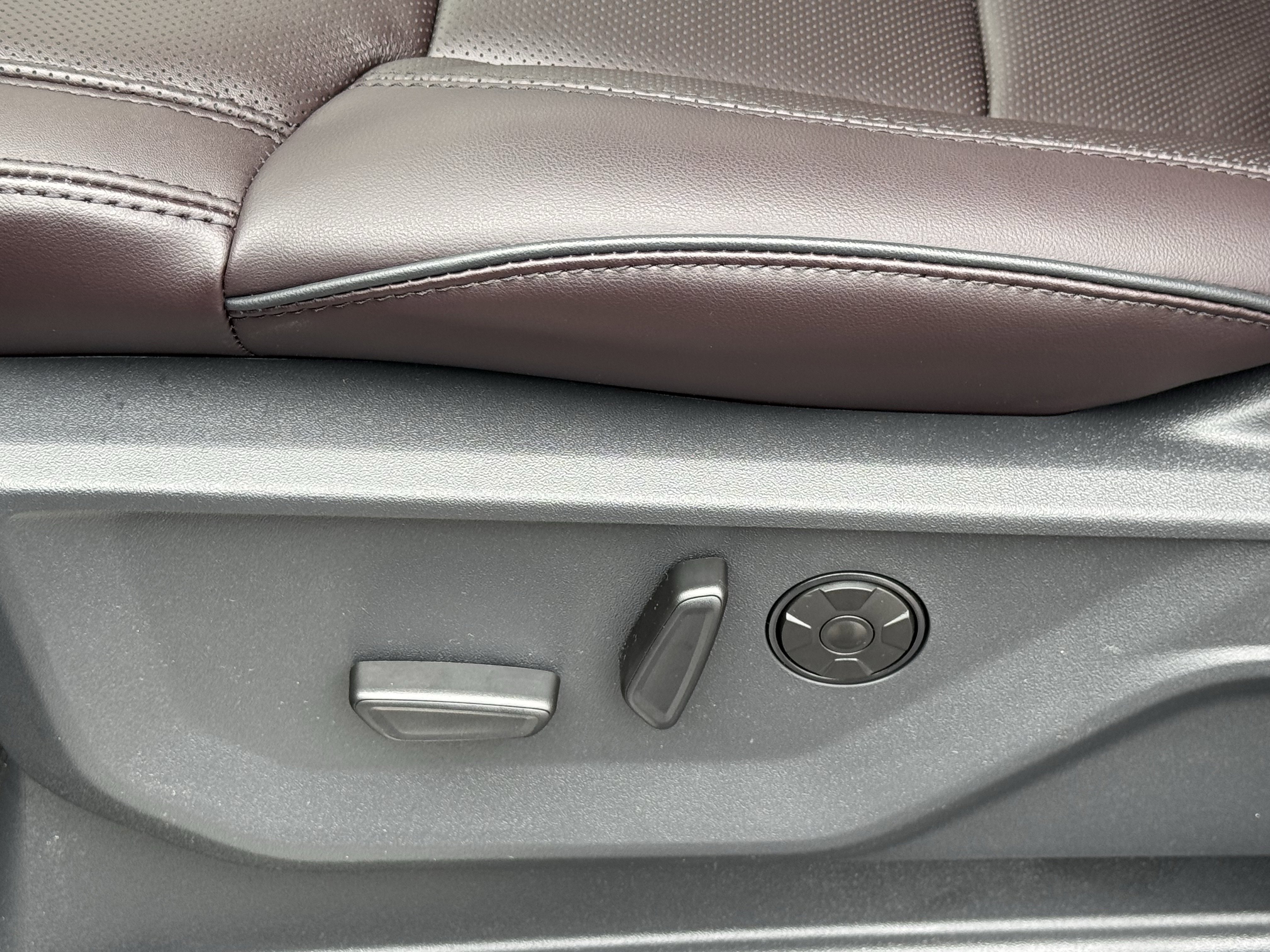 New 2026 Ford Expedition Platinum image 11