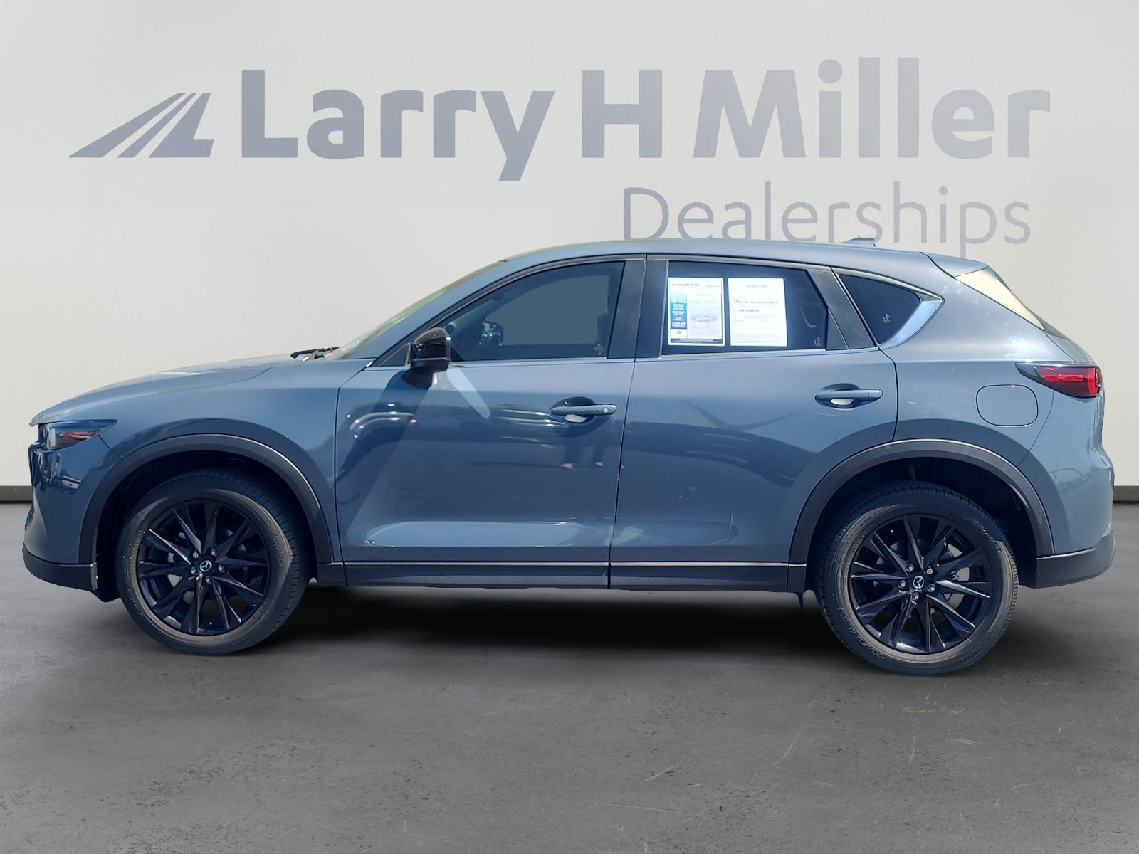 Used 2023 MAZDA CX-5 Carbon Edition AWD/4WD image 2