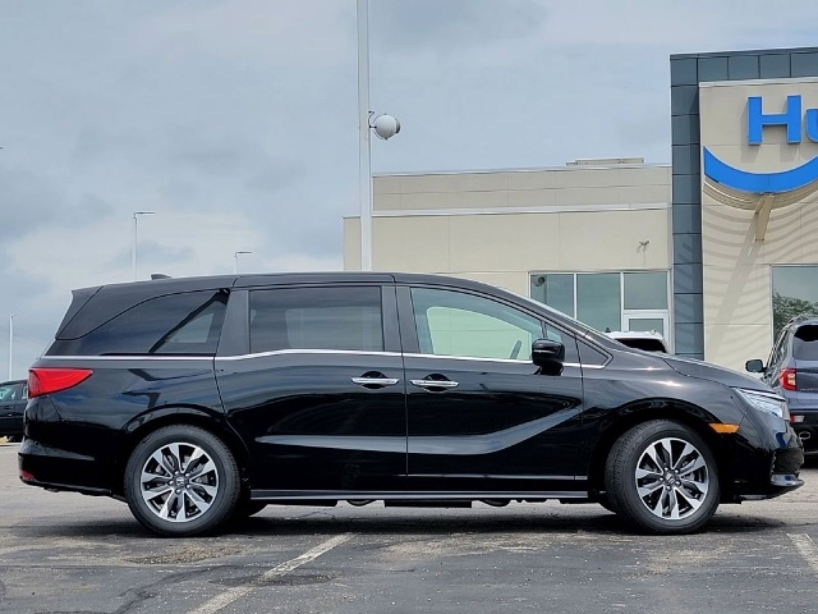 Used 2023 Honda Odyssey EX-L image 10