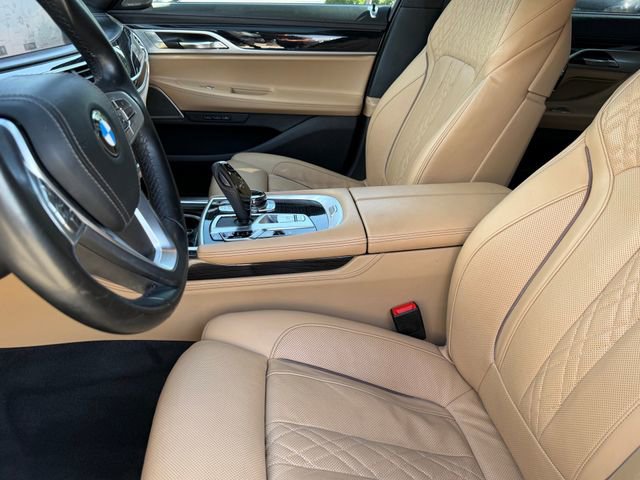 Used 2019 BMW 740i w/ Executive Package image 10