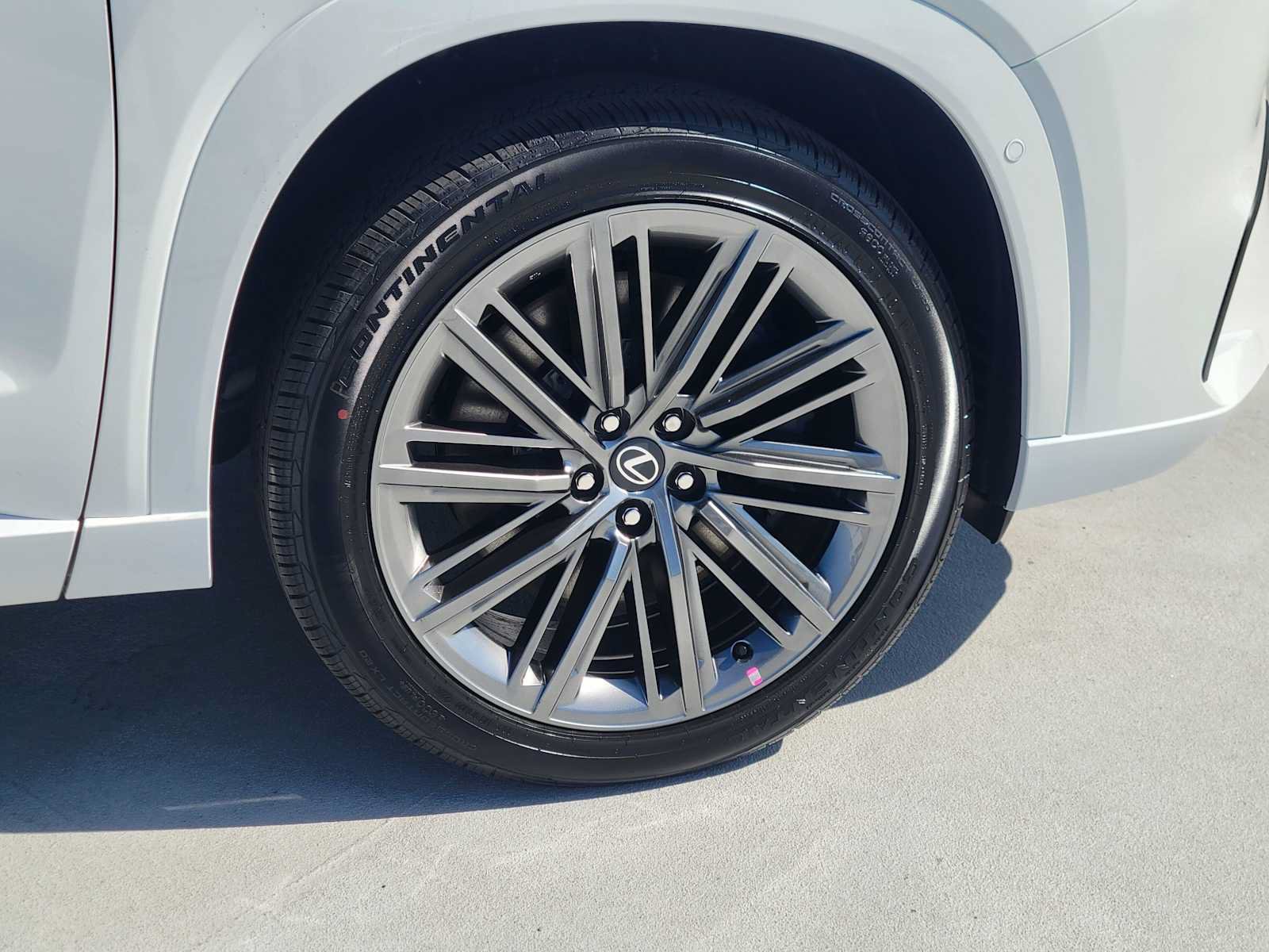 Certified 2026 Lexus TX 550h AWD Plug-In Hybrid image 42