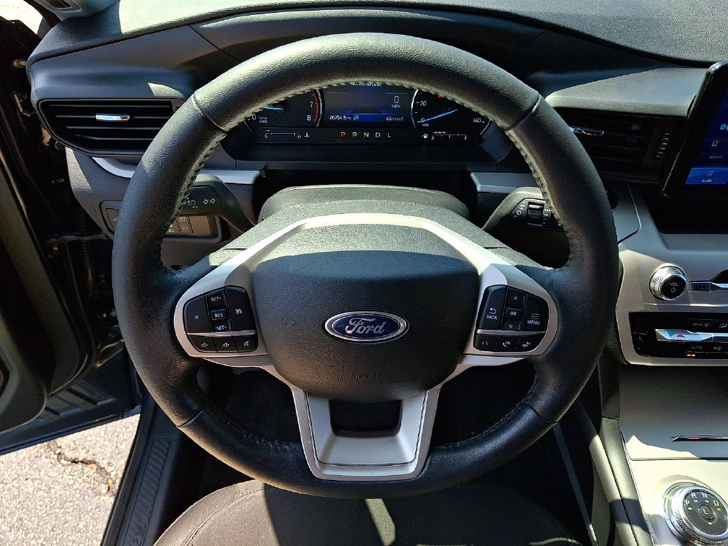 Used 2024 Ford Explorer XLT AWD/4WD image 18
