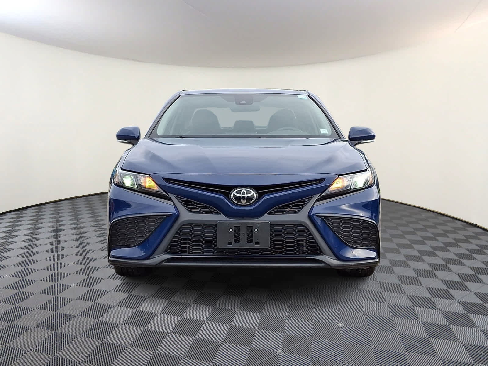 Certified 2024 Toyota Camry SE w/ Cold Weather Package AWD/4WD image 3