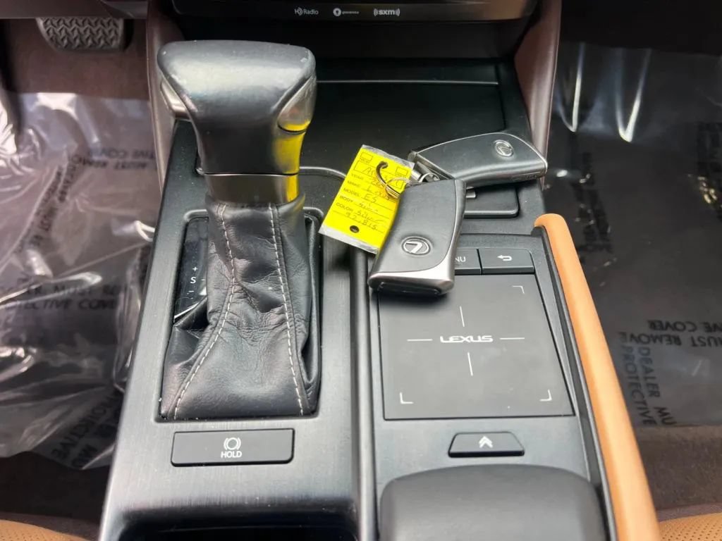 Used 2019 Lexus ES 350 w/ Premium Package FWD image 41