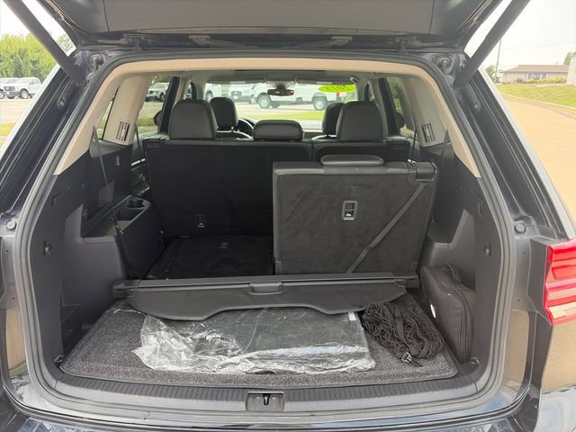 Used 2018 Volkswagen Atlas SEL AWD/4WD image 29