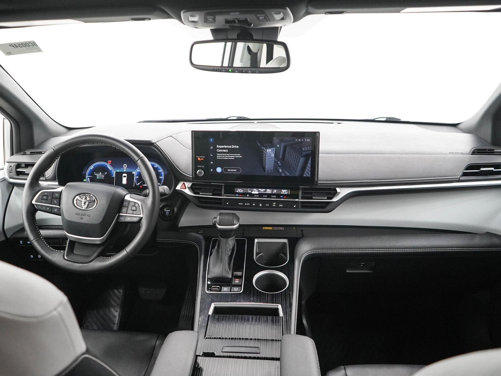 Used 2025 Toyota Sienna XSE AWD/4WD image 14