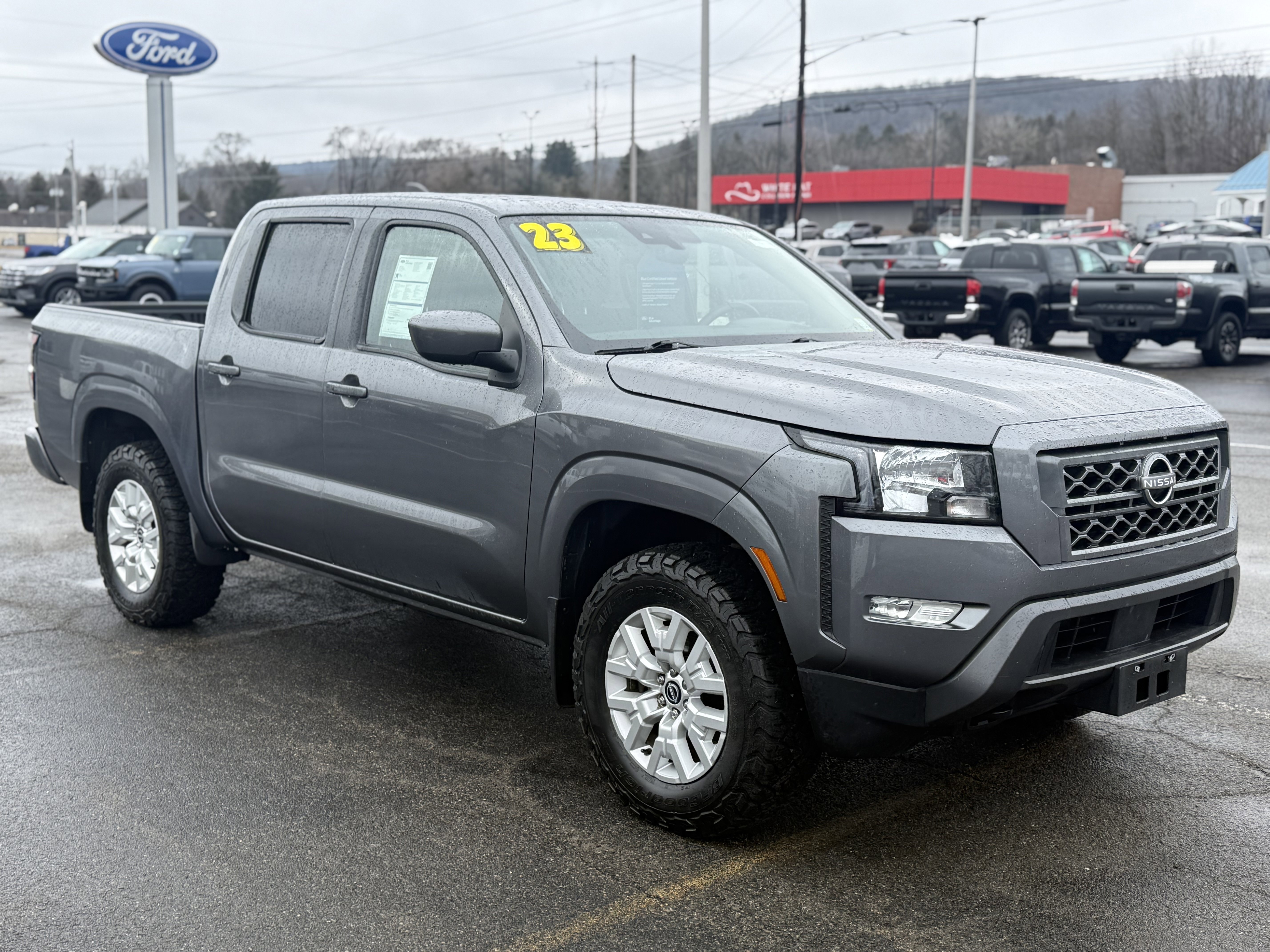 Used 2023 Nissan Frontier SV w/ SV Convenience Package