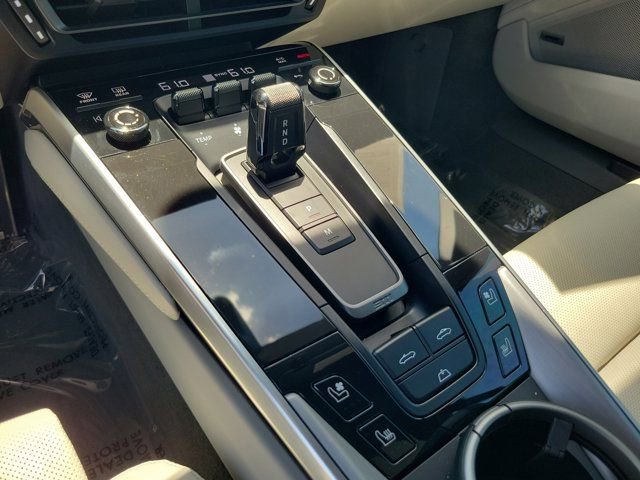 Used 2024 Porsche 911 Carrera image 31